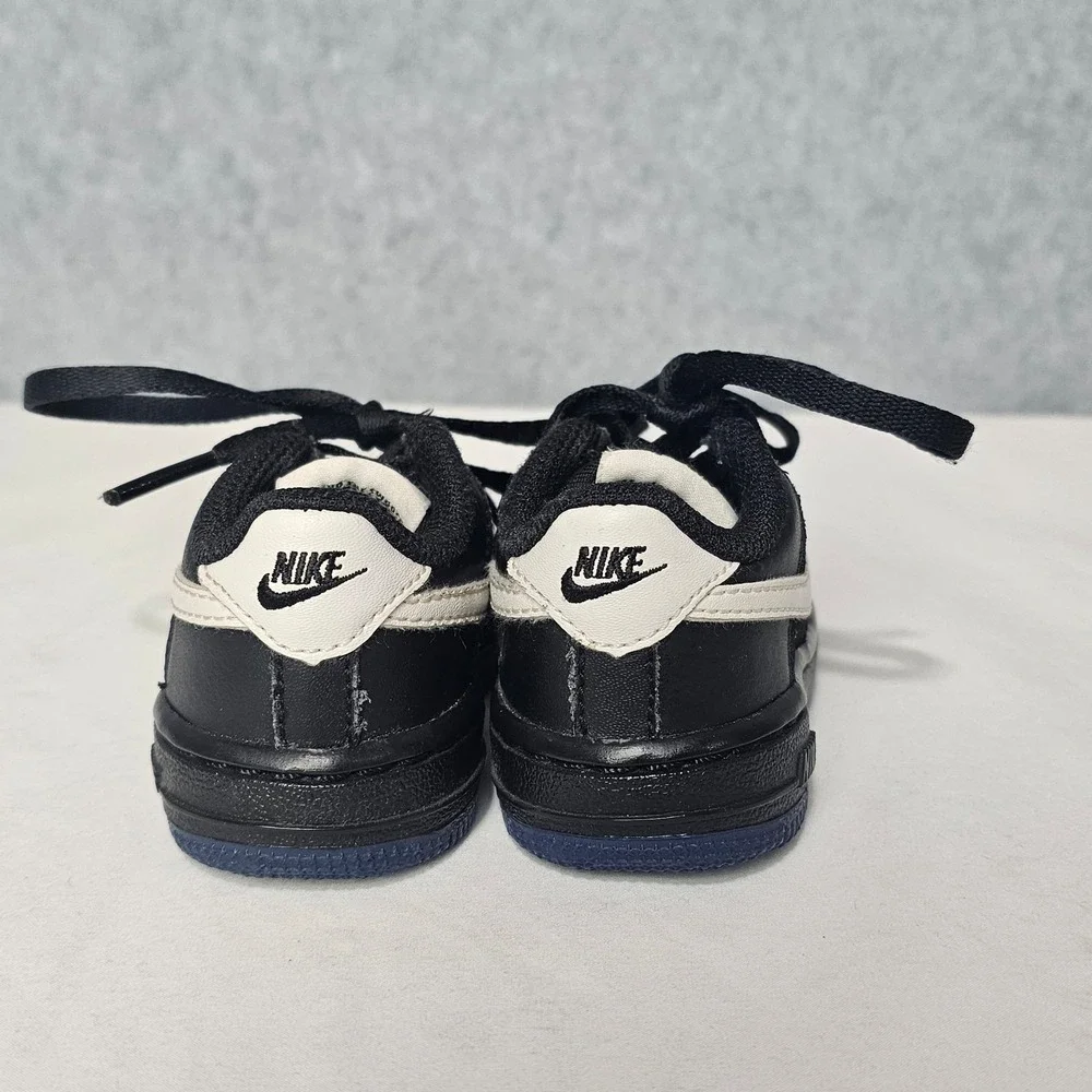 Nike toddler shoes - Picture 3 of 8